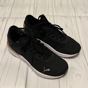 Puma Black and Rose Gold Women’s Sneakers Size 8.5